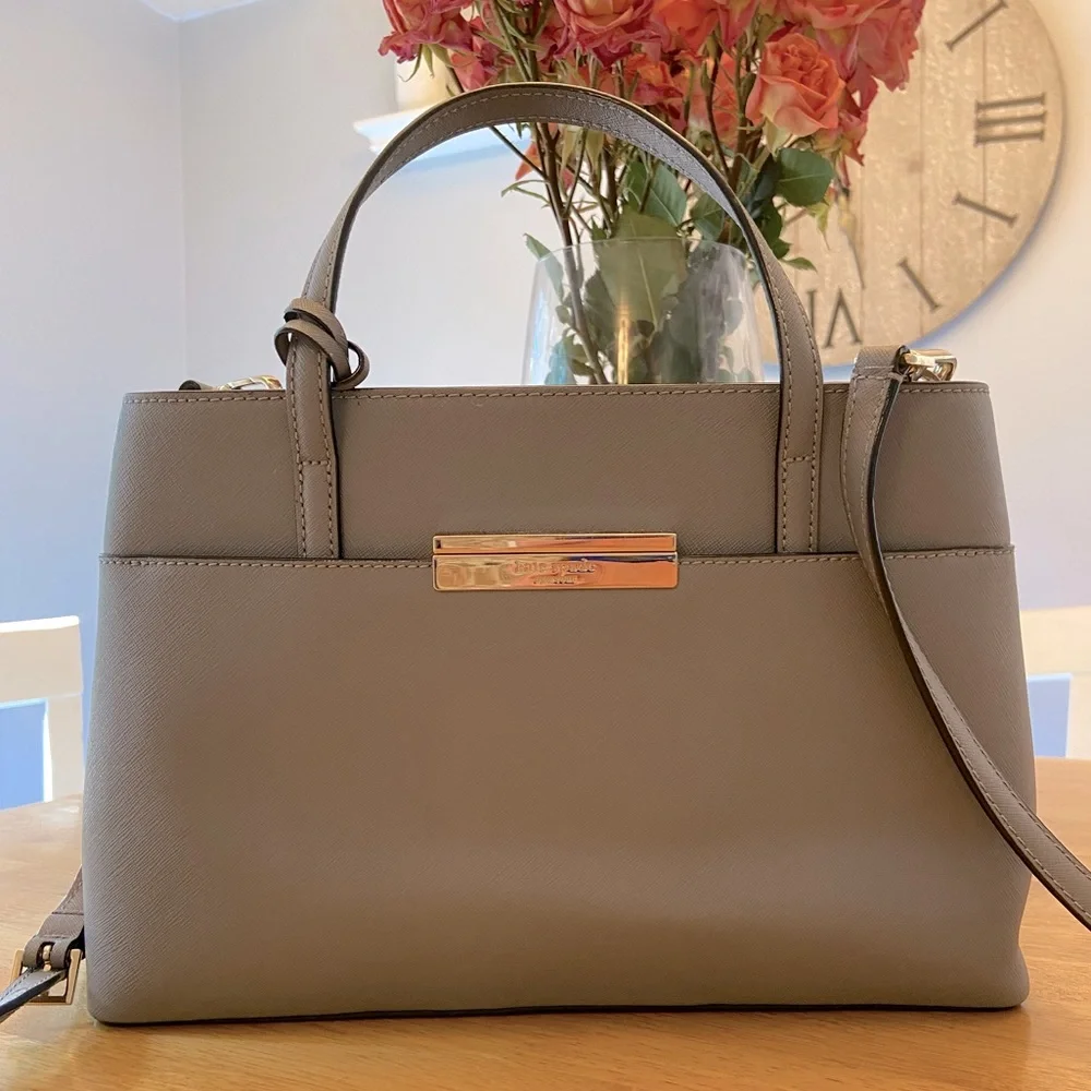 Authentic Kate Spade Crossbody - Picture 1 of 7